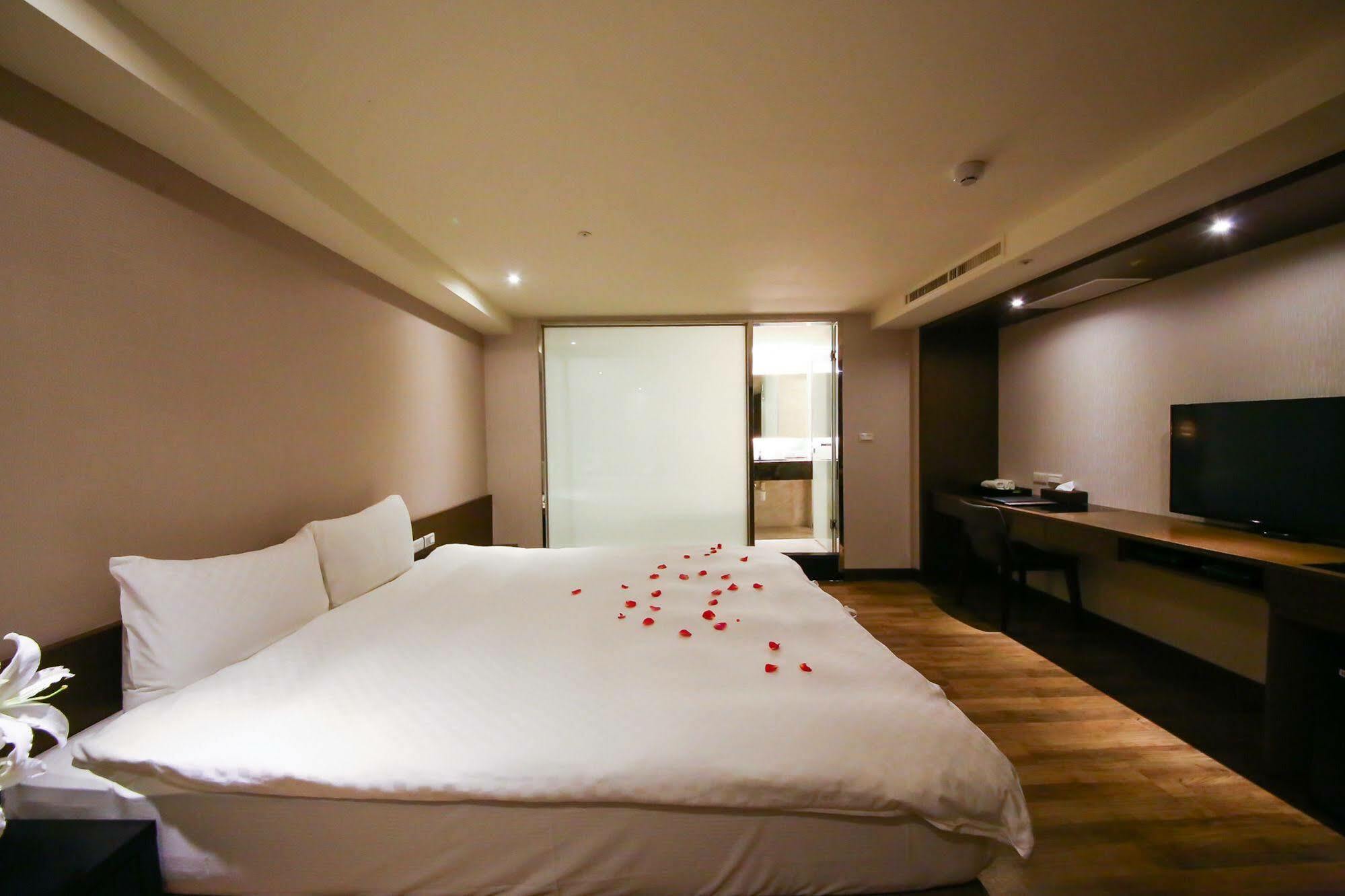 Jai Chateau Hotels & Hostels Tainan Exterior foto